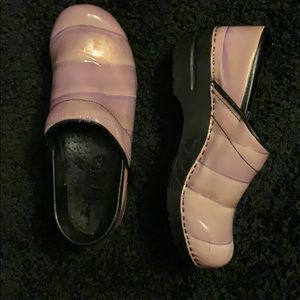 Nursing shoes